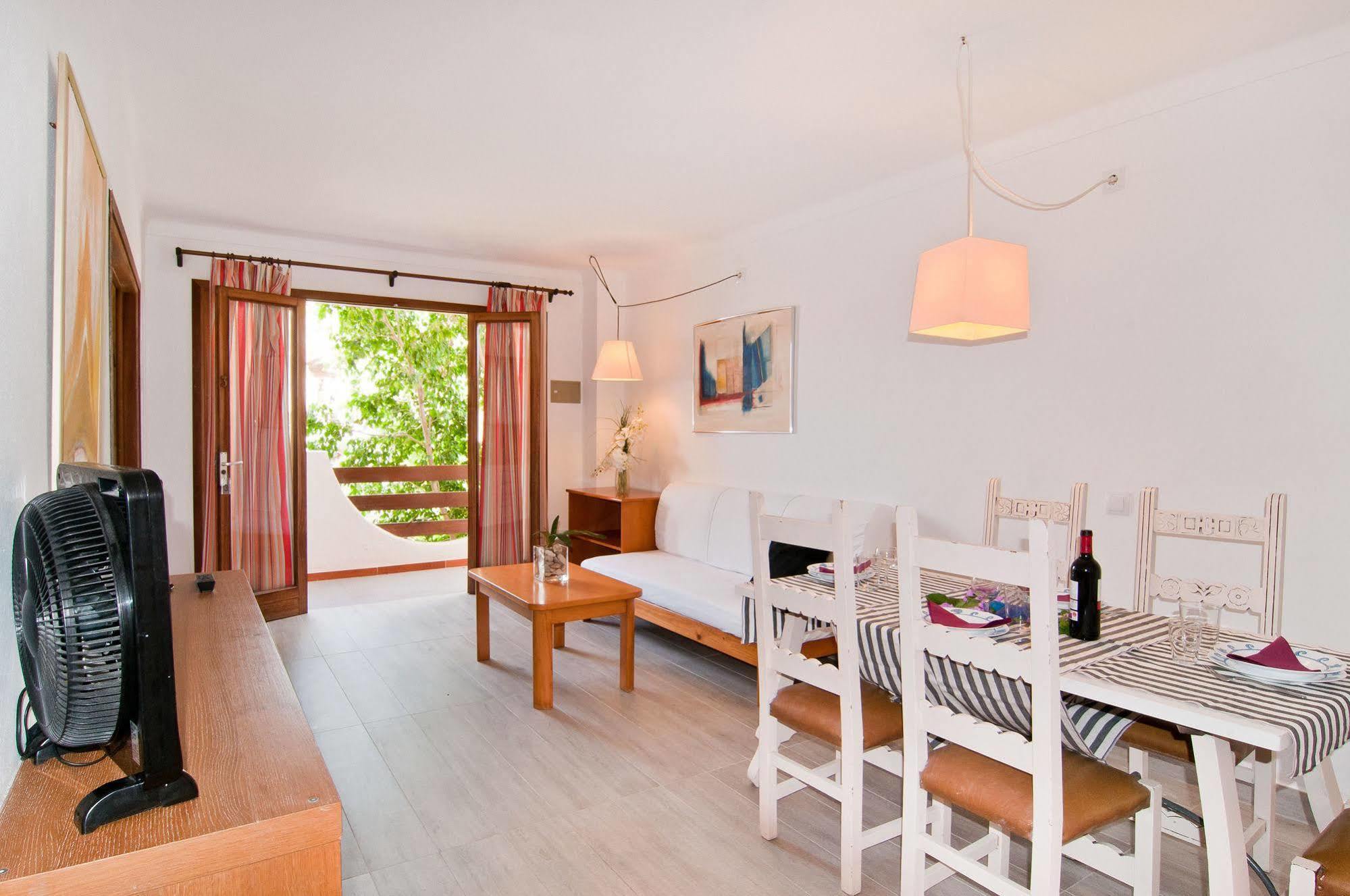 Apartamentos Estanques Colònia de Sant Jordi Exterior foto